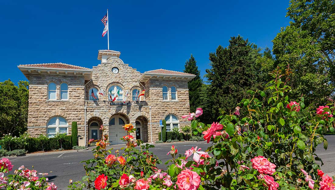 A view of Sonoma City Hall.